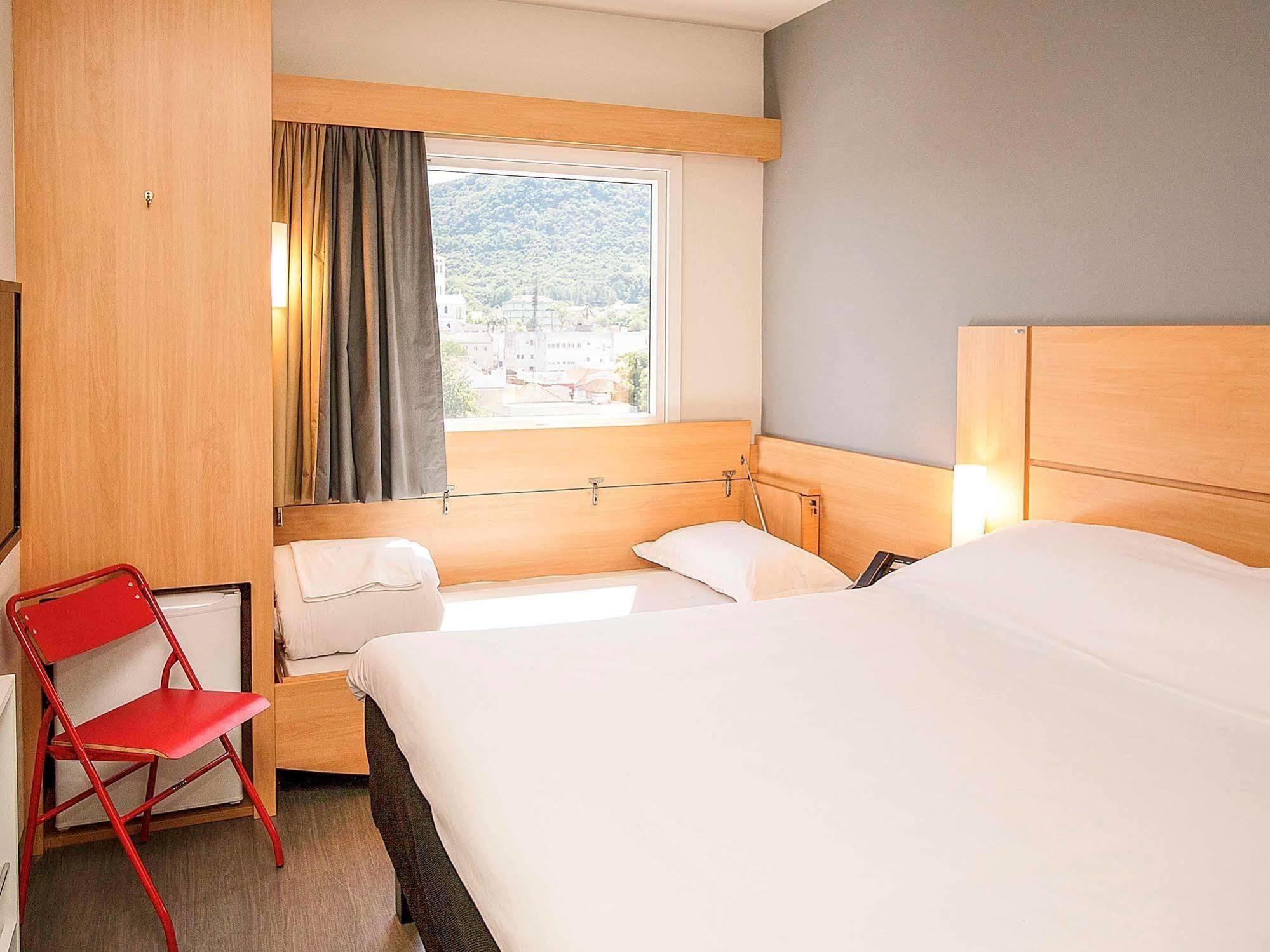 ibis Montenegro Exterior foto